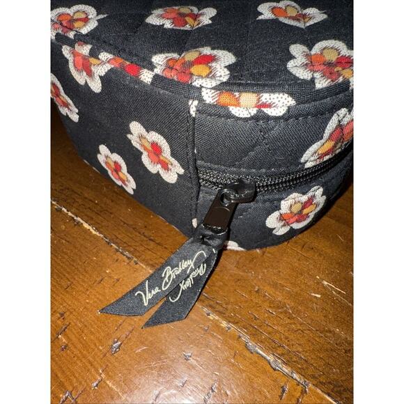 Vera Bradley Retired Pirouette Oval Zip Around Travel Jewelry Case - Picture 13 of 16